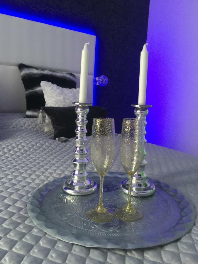 בודפשט Black And White מראה חיצוני תמונה